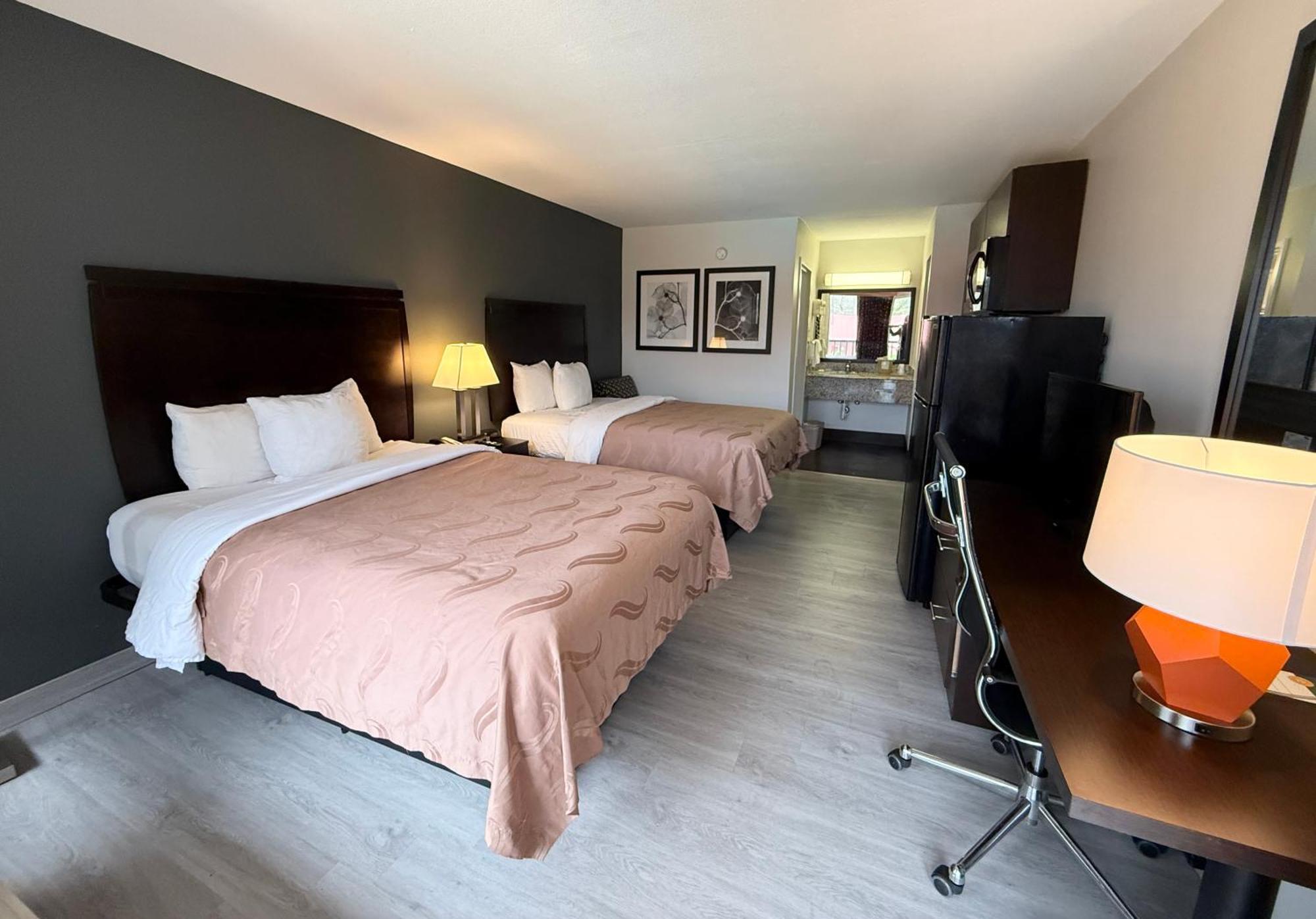 Executive Double Bed Suite - Non Smoking,1636010024:JPEG